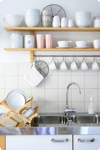 decorate shelves in kitchen