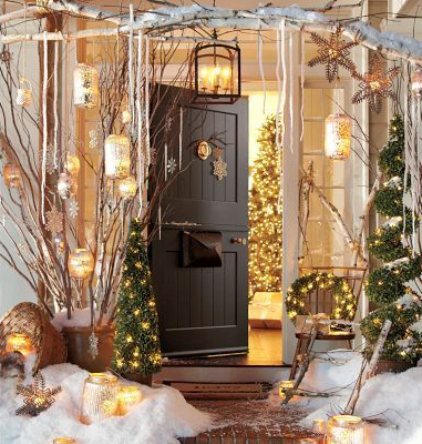 The classic dark front end door is a pop alternative for many families together with their homes Inspirations Christmas Inspiration: How to Decorate Your Black Door for the Holiday Season